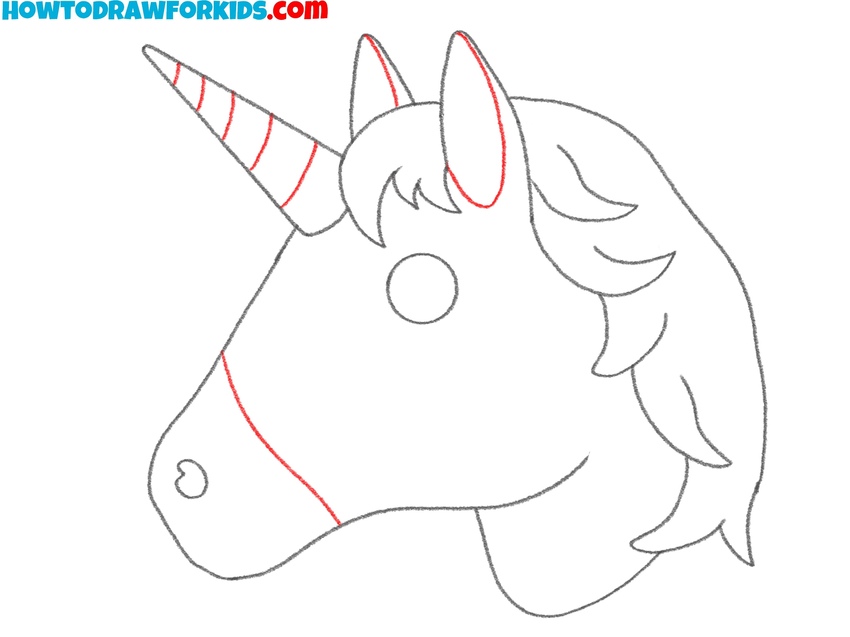 Add details to the horn and outline the snout