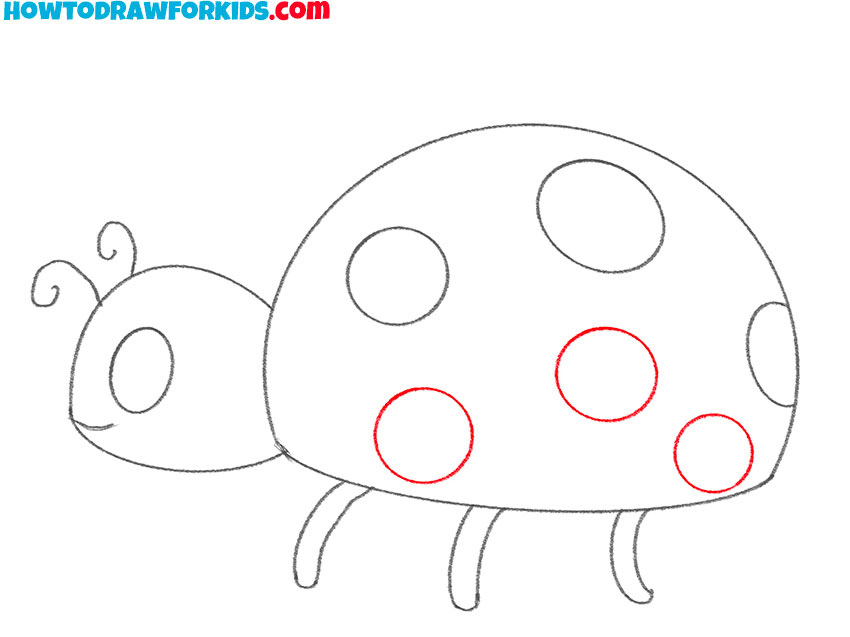 easy way to draw a ladybug